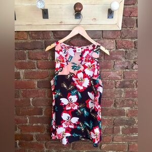 Cabi #5542 Hibiscus Sleeveless Blouse Size Large